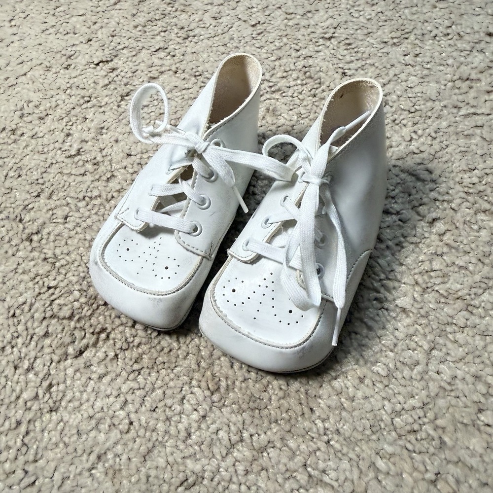 Vintage Buster Brown Baby Shoes White Leather Lace Up Infant Size 3D Wide